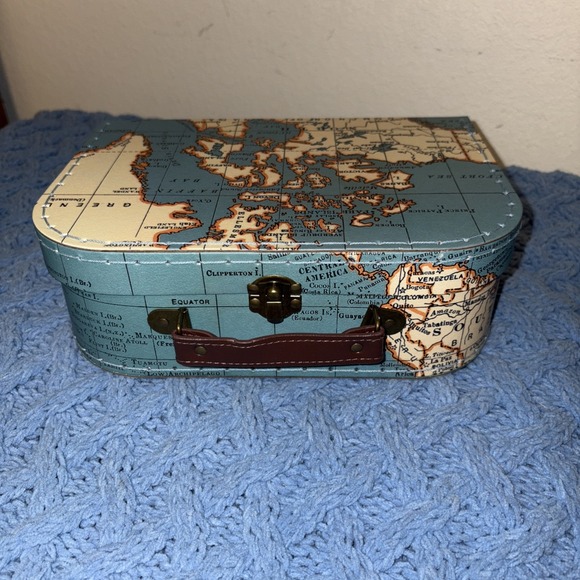 Jewellkeeper World Map Paperboard Nesting Suitcase Storage Boxes Set of 3 - Picture 6 of 9